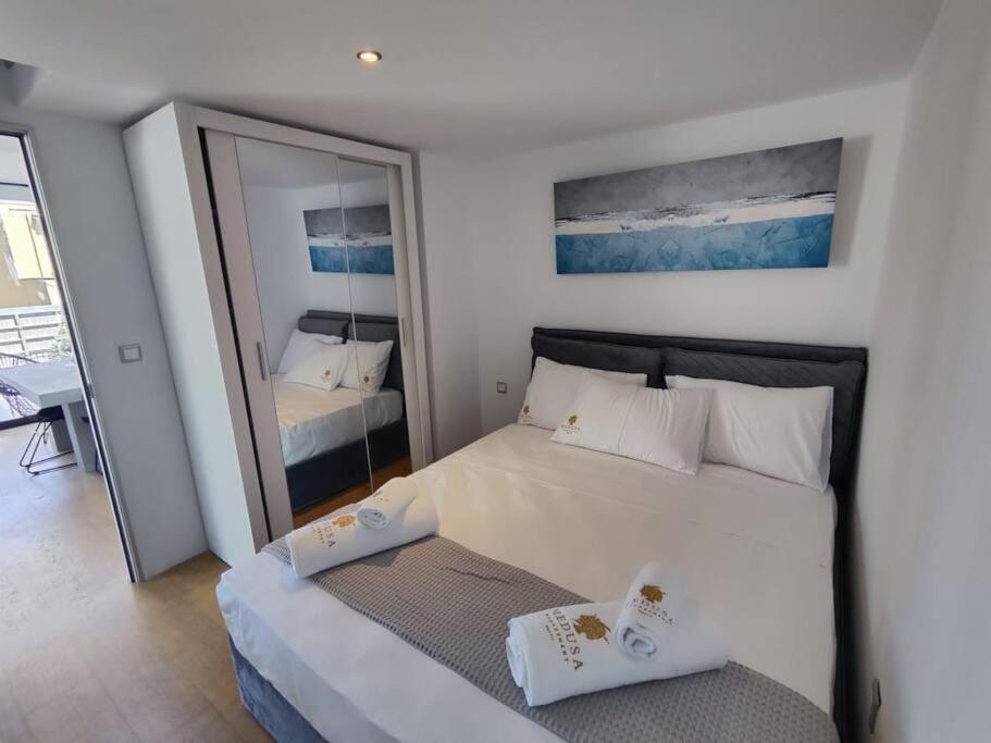 Gazi Pool House Lägenhet Aten Exteriör bild